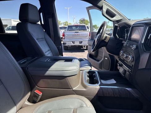 Used 2022 GMC Sierra 3500 Denali w/ Denali Ultimate Package AWD/4WD image 13