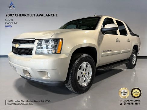 Used 2007 Chevrolet Avalanche LT RWD image 1