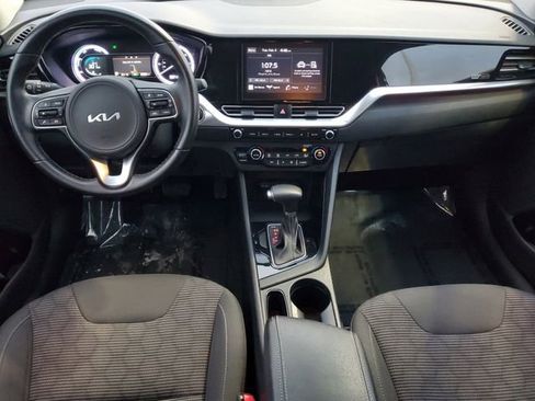 Certified 2022 Kia Niro LXS image 13