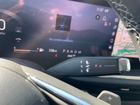 Used 2025 Buick Envision Preferred image 25