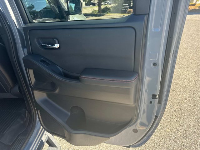 Used 2024 Nissan Frontier PRO-4X w/ Pro Premium Package AWD/4WD image 17