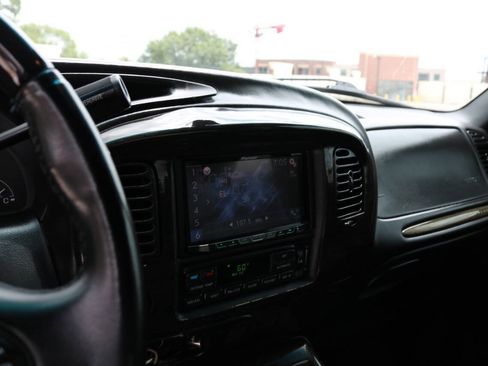 Used 2002 Lincoln Blackwood RWD image 75