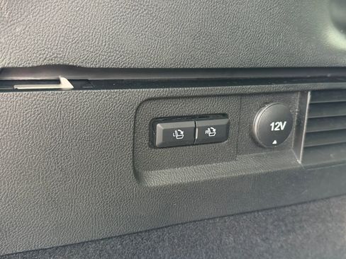 Used 2023 Lincoln Nautilus Reserve image 16