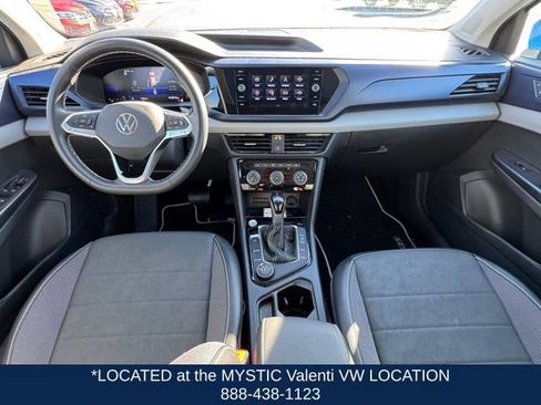 Used 2023 Volkswagen Taos SE w/ Panoramic Sunroof Package AWD/4WD image 15