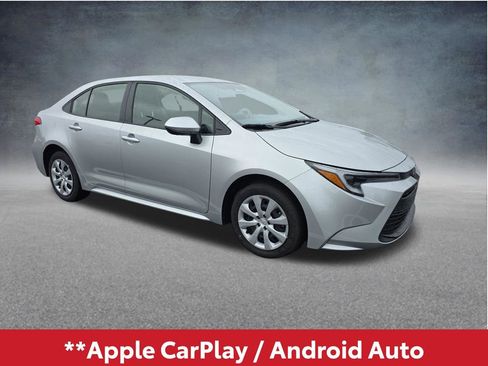 Used 2026 Toyota Corolla LE FWD image 3