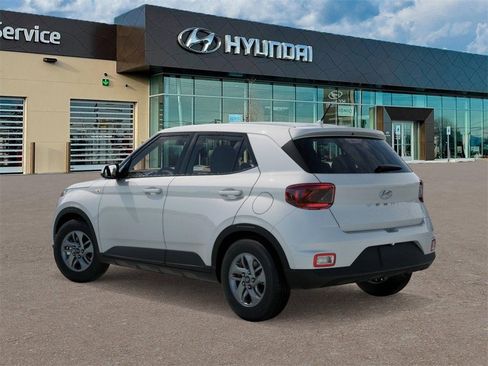 New 2026 Hyundai Venue SE image 5