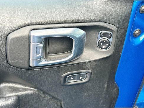 Used 2022 Jeep Gladiator Sport image 19