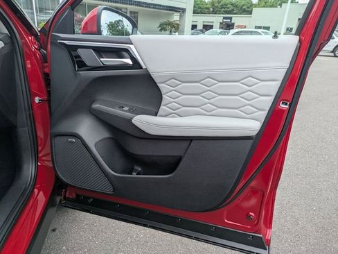 New 2025 Mitsubishi Outlander SEL image 33