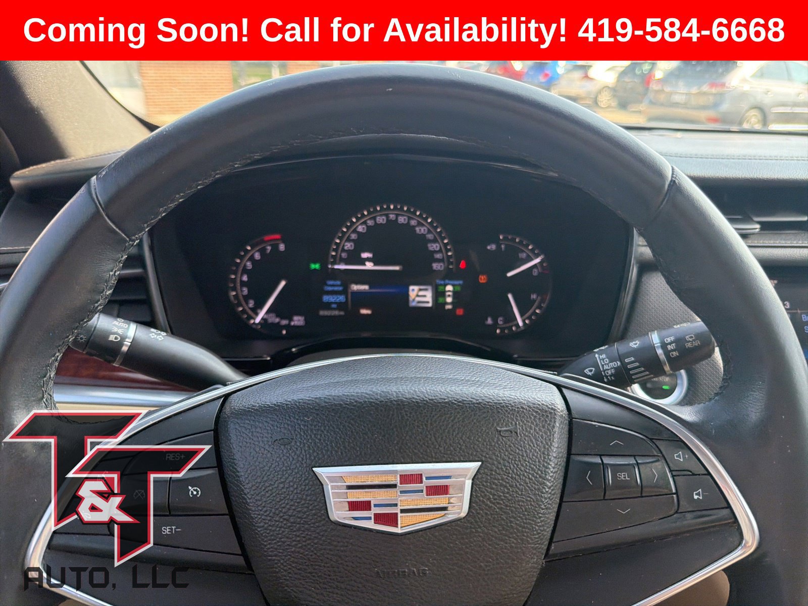 Used 2017 Cadillac XT5 Luxury w/ Driver Awareness Package FWD image 12