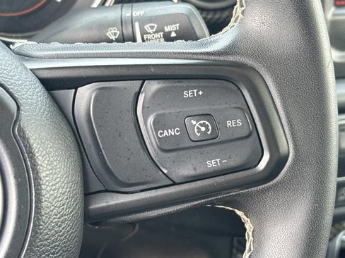 Used 2023 Jeep Gladiator Sport AWD/4WD image 25