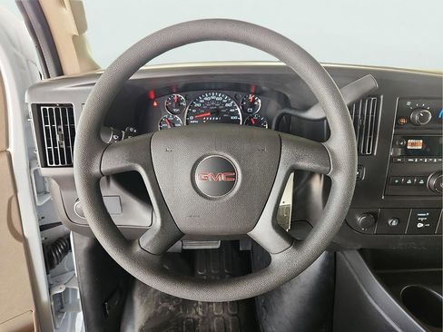 New 2026 GMC Savana 2500 RWD image 21