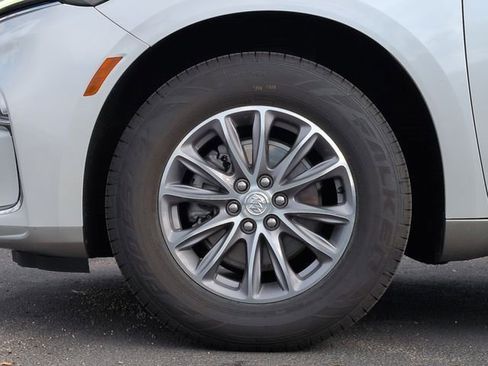 Used 2022 Buick Enclave Essence w/ Sound and Sites Package image 31