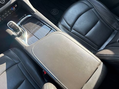 Used 2020 Buick Enclave Avenir w/ Avenir Technology Package AWD/4WD image 19