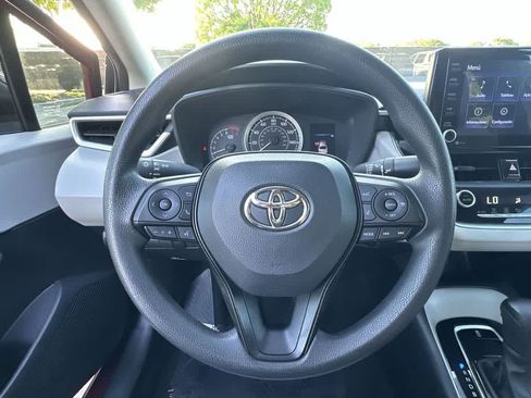 Used 2022 Toyota Corolla LE FWD image 15