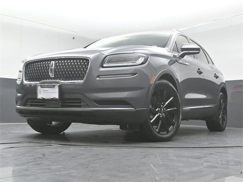 Certified 2023 Lincoln Nautilus Reserve w/ Monochromatic Package image 40