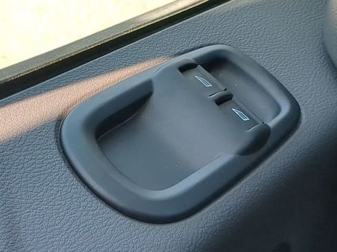 New 2025 Ford Transit 250 Low Roof image 21