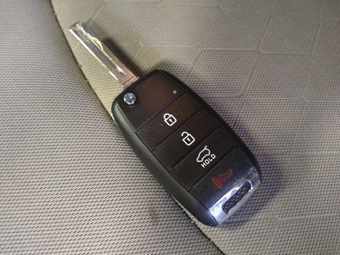 Used 2017 Kia Rio EX image 32