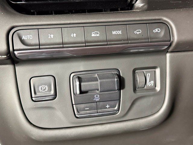 Used 2024 Cadillac Escalade Sport Platinum w/ LPO, ONYX Package AWD/4WD image 29