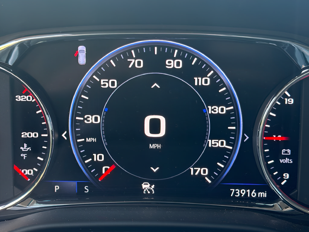 Used 2020 GMC Acadia Denali w/ Technology Package FWD image 23