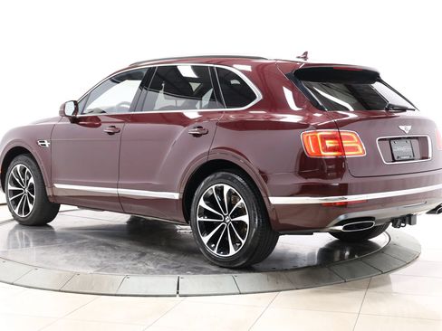 Used 2018 Bentley Bentayga AWD/4WD image 66