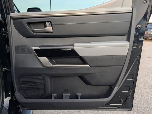 Used 2023 Toyota Tundra Limited image 32