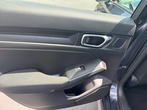 Used 2025 Honda Civic Sport image 16