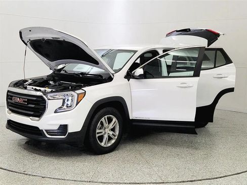 Used 2023 GMC Terrain SLE AWD/4WD image 11