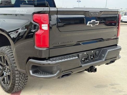 New 2026 Chevrolet Silverado 1500 LT Trail Boss w/ Safety Package AWD/4WD image 18