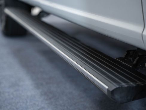 Certified 2023 Ford F150 Lariat w/ Equipment Group 502A High image 18