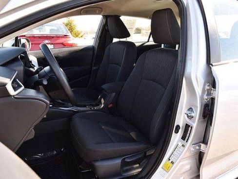 Used 2025 Toyota Corolla LE image 16