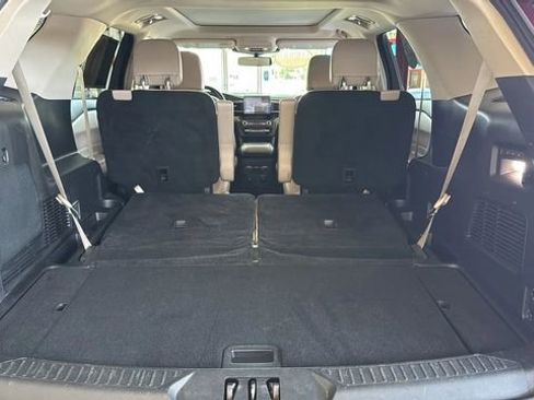 Used 2020 Ford Explorer Limited image 12
