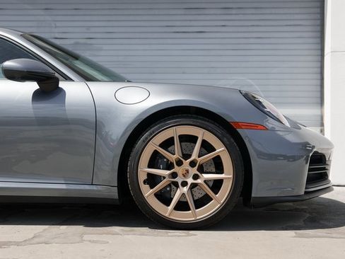 Certified 2025 Porsche 911 Carrera image 9