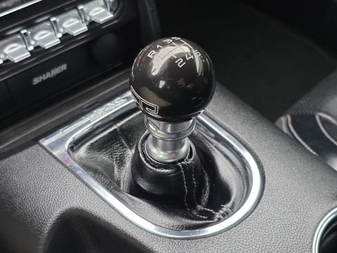 Used 2015 Ford Mustang Premium image 15