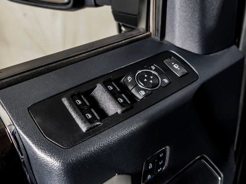 Used 2022 Ford F350 Lariat w/ Lariat Ultimate Package AWD/4WD image 34