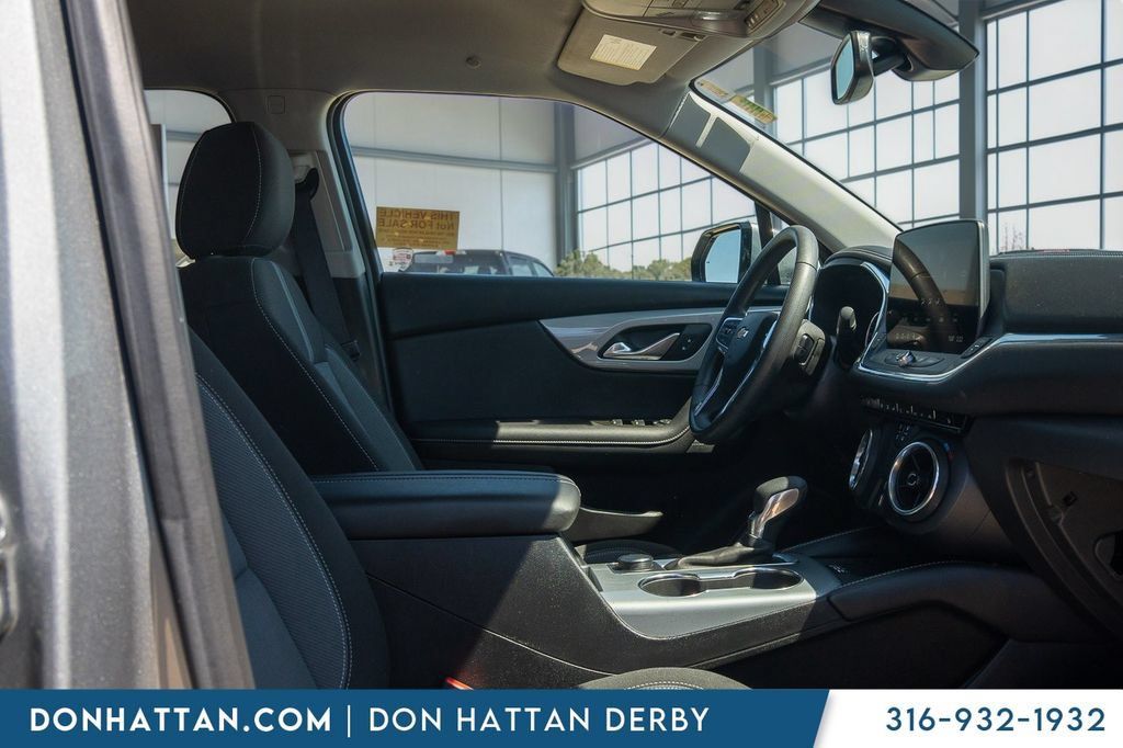 Used 2023 Chevrolet Blazer LT w/ Convenience Package FWD image 25