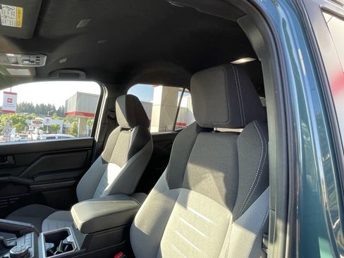 Certified 2025 Toyota 4Runner TRD Off-Road AWD/4WD image 17