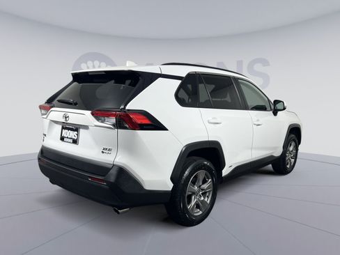 Used 2025 Toyota RAV4 XLE AWD/4WD image 11