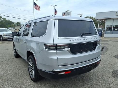 Used 2022 Jeep Grand Wagoneer Series II w/ Convenience Group III image 7