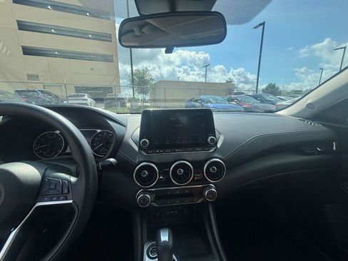 Used 2025 Nissan Sentra SV FWD image 31