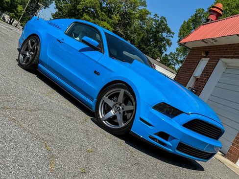 Used 2013 Ford Mustang GT RWD image 27