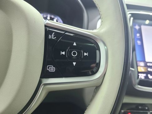 Used 2019 Volvo XC90 T6 Momentum w/ Advanced Package image 32