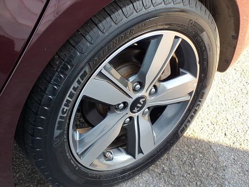 Used 2018 Kia Forte LX w/ LX Popular Package image 10