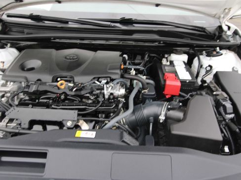 Used 2023 Toyota Camry SE image 26