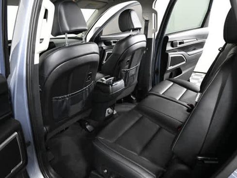 Used 2023 Kia Telluride LX image 15