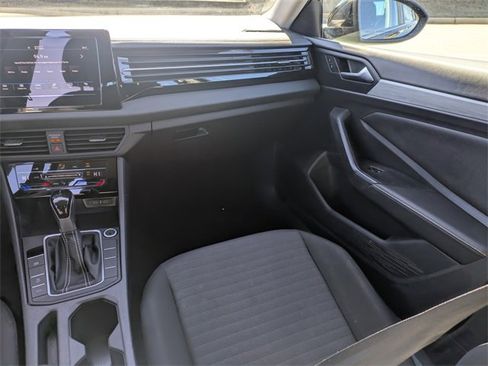 Certified 2025 Volkswagen Jetta S image 17
