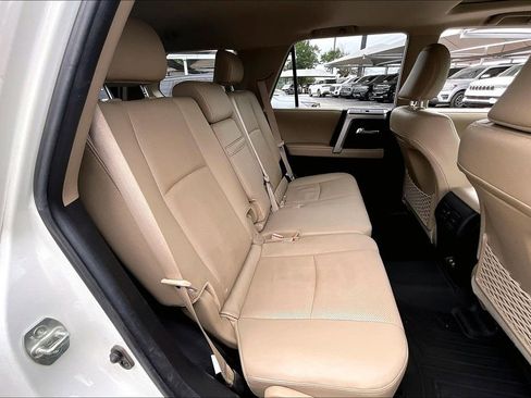 Used 2022 Toyota 4Runner Limited AWD/4WD image 38