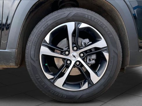 Used 2025 Chevrolet Trax RS w/ Driver Confidence Package image 12