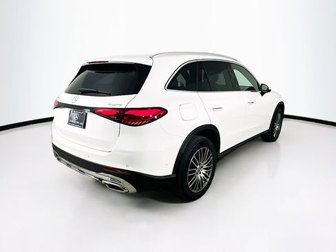 Used 2025 Mercedes-Benz GLC 300 4MATIC image 8