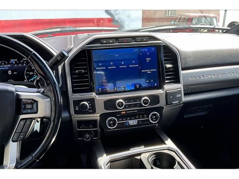 Used 2022 Ford F350 Platinum AWD/4WD image 7