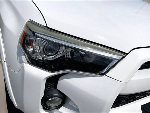 Used 2016 Toyota 4Runner 4WD image 27